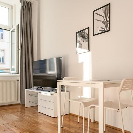 Comfortable 3Br Shared Apart. - Suitable For Long Stays Wenen Buitenkant foto